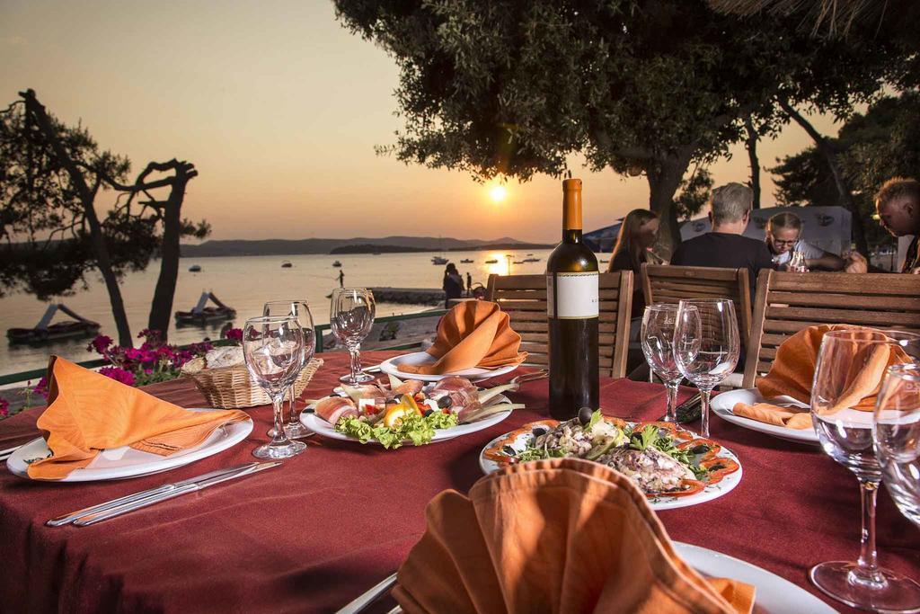 Mobile Heaven Biograd Holiday home *